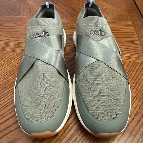 Zella Shoes - Zella ORTHOLITE Slip On Green Sneakers. NWOT. Size 8.